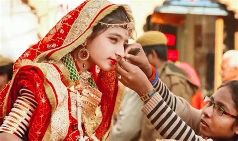 印度童婚图册_360百科