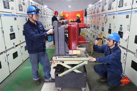 新疆红雁池发电公司检修攻坚党员争先“保会战”