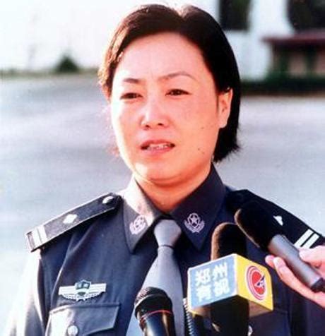 河南“女神警”任长霞，第一位女公安局长，为何意外身亡|登封|任长霞|王松_新浪新闻