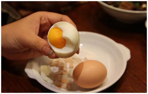 揭开鸡蛋迷思！大家都不知道吃鸡蛋的四大误区，绝对不能和两种东西一起吃！