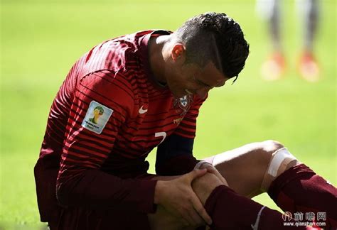 摩洛哥1:0战胜葡萄牙，首次晋级四强，C罗痛哭_凤凰网