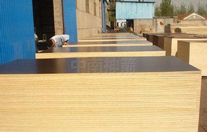 建筑清水模板工地工程用清水板覆膜板版面光滑平整无需抹灰工艺-阿里巴巴