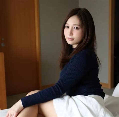 日本“最美人妻”佐佐木明希——知性优雅 成熟妩媚