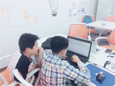 【畅学热点】畅学STEAM编程工作坊助力上海建青实验学校科创空间