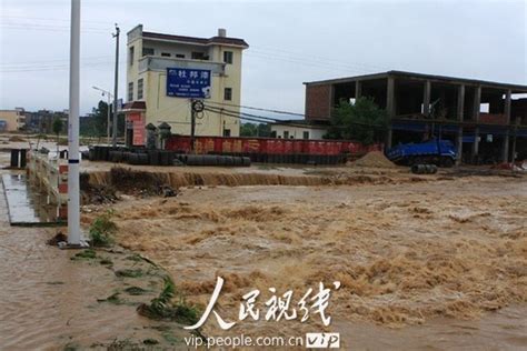 暴雨来袭 江西抚州萍乡严重内涝街道变河道-图片频道