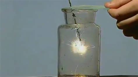 新课程高中化学演示实验 34 乙醇与钠的反应