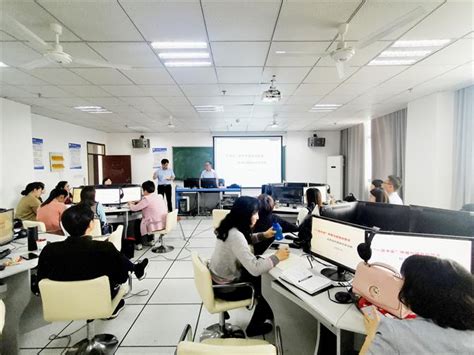 蚌埠学院实施分层分类培训 赋能教师教学发展