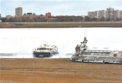 黑河——布拉戈维申斯克客运浮箱固冰通道开通
