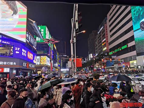 店铺客流统计帮助店长抓住顾客的心 营业额倍增！-客流统计新闻-雅量门店宝