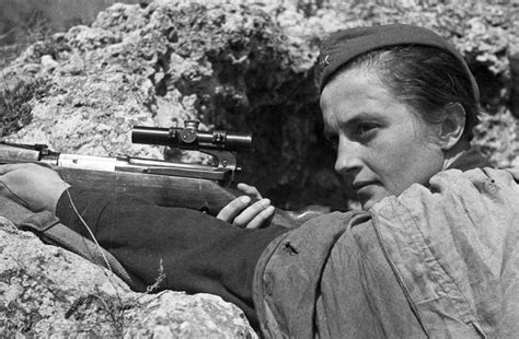 铿锵玫瑰！二战苏联女狙击手令德军闻风丧胆