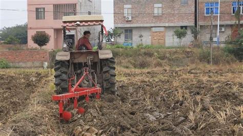 安仁：全面推广水稻田深翻耕技术 助农户增产增收_农机