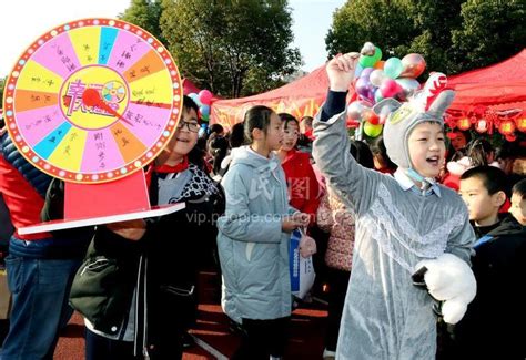 广东博罗园洲中心小学举办“红领巾跳蚤市场”义卖活动---中国文明网