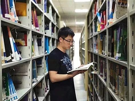 求学图书馆图片