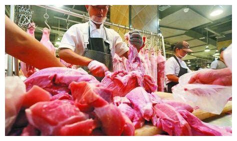 记者探访泸州羊肉市场：摊贩一天要卖上千斤_要闻_大听网_泸州市广播电视台