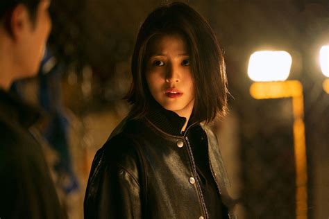 宋慧乔韩素希确定出演韩剧《告白的代价》，宋慧乔在社交媒体账号上2次回复了留言的韩素希，引起了韩国网友的关注。