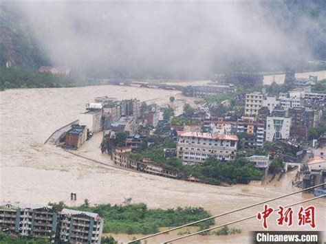 暴雨袭临安引发洪水 当地全力搜救两名落水者-杭州新闻中心-杭州网