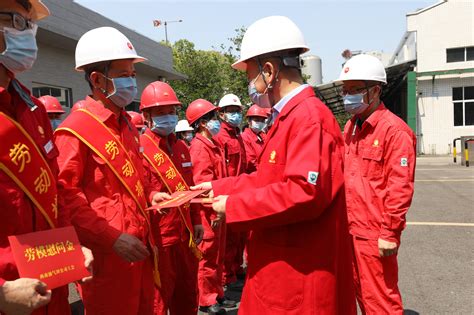 中国石油西南油气田公司工会看望慰问一线职工