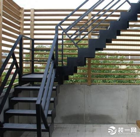 【伟都钢结构】钢结构楼梯、轻钢楼梯、钢结构平台楼梯-阿里巴巴