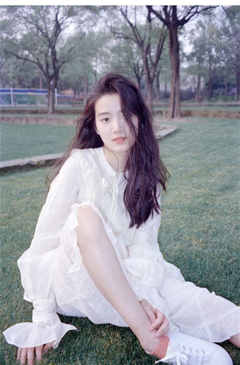 超级好看的青年女演员卢昱晓，网友：爱了