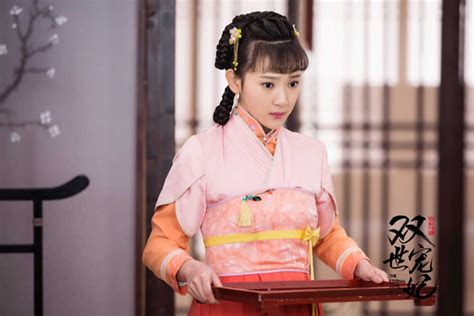 外形甜美的孙艺宁在古装剧《兰陵王》中饰演红萼，十分惹人喜欢