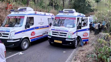 惨痛！印度一辆公交车坠入山谷_腾讯视频