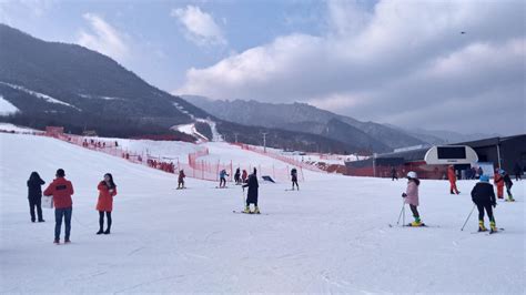 陕西太白县鳌山滑雪场冰雪旅游季启动
