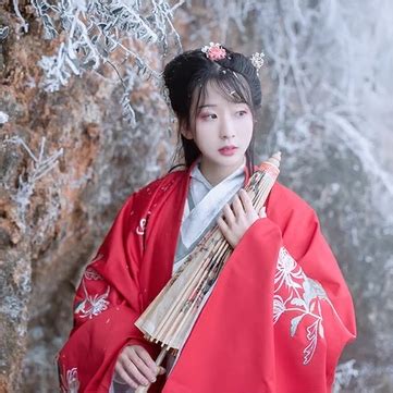 古风下雪原创头像女生版