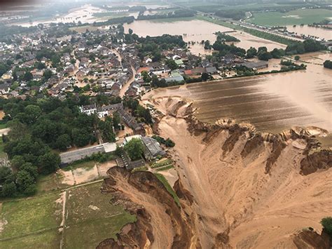 德国洪灾已致160多人遇难：天灾还是人祸？有何政治影响？|德国_新浪新闻