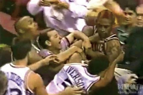 NBA打架事件-NBA打架视频-NBA打架集锦-风暴体育