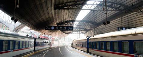 2024哈尔滨火车站无论是站台还是候车大厅，别有一番欧陆风情。火车站对面的李先生。好多年没坐过的绿皮车_汉口站-评论-去哪儿攻略