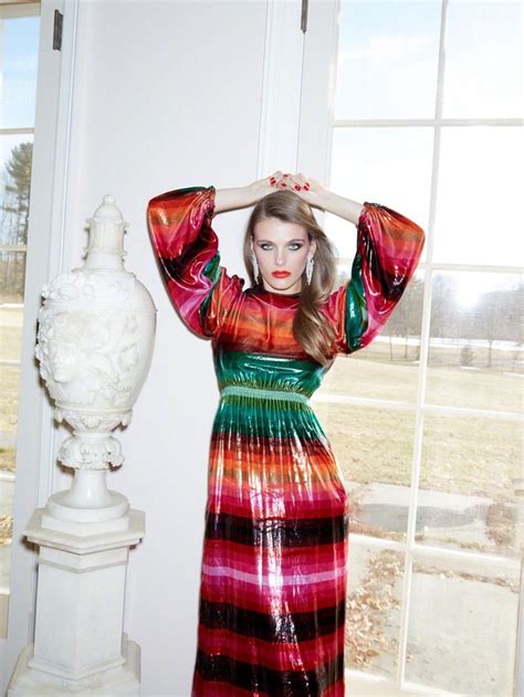 美国超模Madison Headrick出镜Bergdorf Goodman2019年春季目录|超模|目录|摄影师_新浪新闻