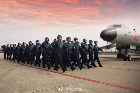 中国空军震撼发布强军大片：全面提升打赢能力