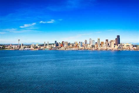 西雅图,普吉特海湾,城市天际线,在上面,西雅图太空针塔,华盛顿州,当地著名景点,水平画幅,高视角,无人摄影素材,汇图网www.huitu.com