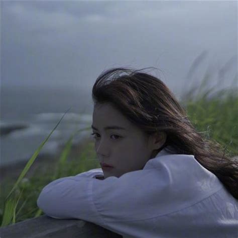 非主流头像白色衣服