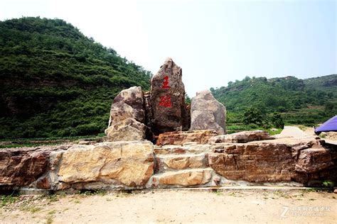 邢台沙河：油菜花海迎客来