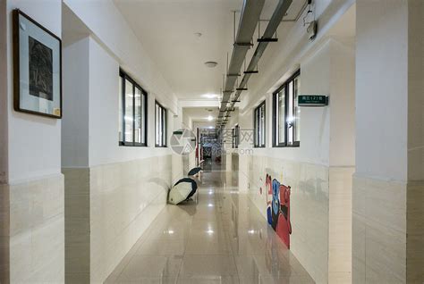 学校走廊图片
