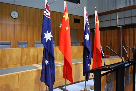 我驻澳使馆发言人回应澳发布赴中国旅行风险提示：可笑_新民社会_新民网