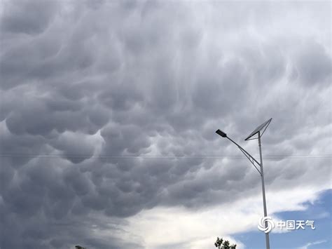 超震撼！北京上空惊现“乳状云”-天气图集-中国天气网