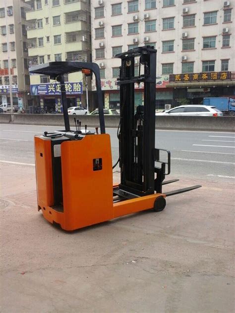 杭州3.5吨二手叉车实心轮胎电子自动挡燃油铲车-上海永恪叉车有限公司