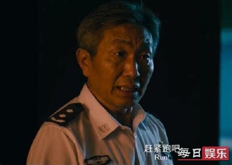 鸣龙少年，全剧最催泪一幕，学生给张若昀办欢送会，导演都看哭了_腾讯视频