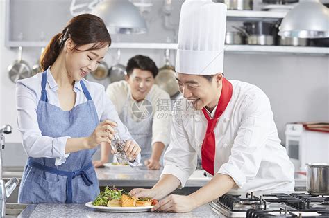 厨师家庭西餐烹饪教学高清图片下载-正版图片502219069-摄图网