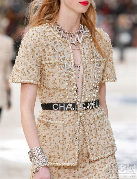 香奈儿 Chanel 2019/20秋冬高级成衣秀 - Paris Fall 2019 - 天天时装-口袋里的时尚指南