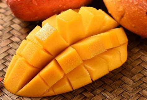 夏季吃芒果有5大好处，吃多了会怎么样，芒果怎么吃才最好？-搜狐大视野-搜狐新闻