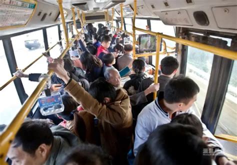 上海交通让市民出行更便捷，郊区650个公交站将试点车辆实时到站信息预报！ - 周到上海