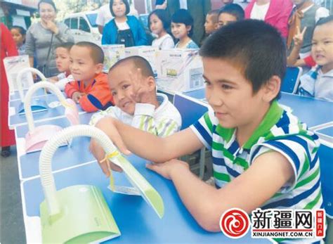 乌鲁木齐24名孩子收到“开学礼” -天山网 - 新疆新闻门户
