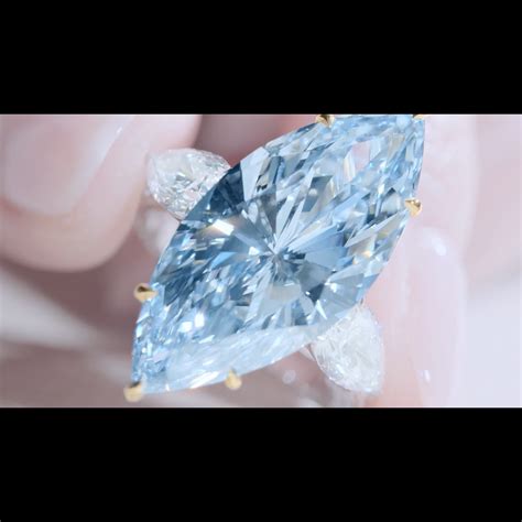 『蓝钻』破纪录蓝钻：9.75ct，3265万美元 | iDaily Jewelry · 每日珠宝杂志