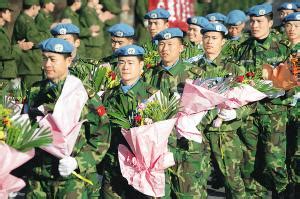 【视频】中国第18批赴黎巴嫩维和部队410名官兵被授予联合国“和平勋章”_云南看点_社会频道_云南网