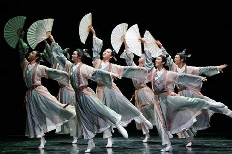 中国舞的好处与特点 - 艺考网