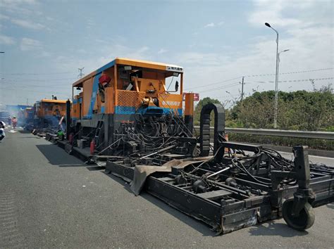 镇江公路养护又推新技术 沥青路面就地热再生试验段铺筑完成_江南时报
