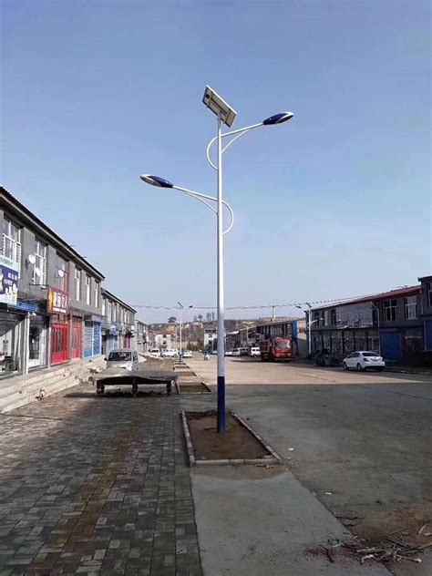 农村led太阳能路灯凭着技术性上的优点获得普遍应用